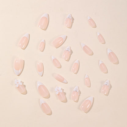 Elegantes 3D-Nagelkunst-Design Brehn