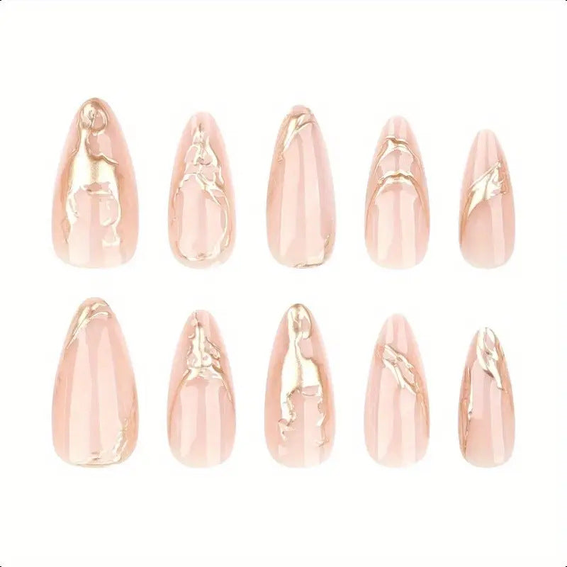 Elegante Stiletto-Nagelverzierungen mit goldenen Akzentdetails Brehn
