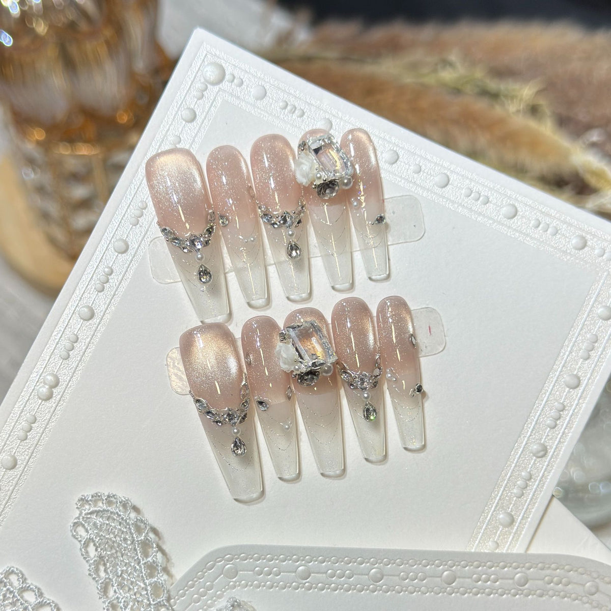 Elegante mit Strass verzierte Press-On-Nagel-Set Brehn