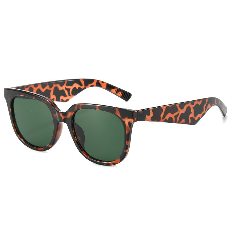 Damen stylische Sonnenbrille im modernen, geometrischen Design Brehn