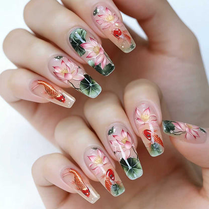 Künstlerische Seerose und Koi Fisch Nagelkunst Brehn