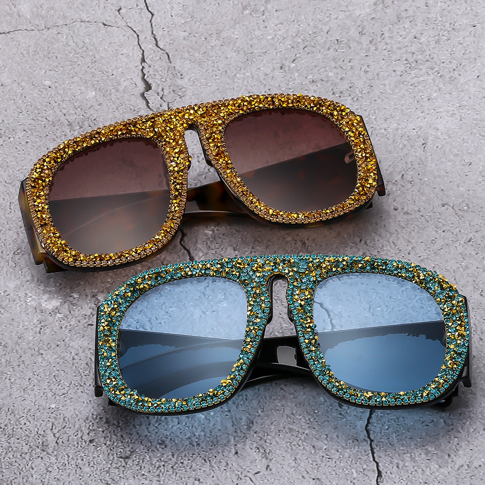 Damen auffällige Sonnenbrille mit Kristallverzierung Brehn