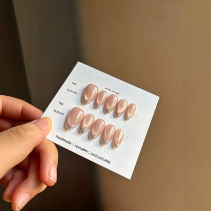 Anpassbares wiederverwendbares Press-On-Nagelset mit elegantem Glitzerglanz