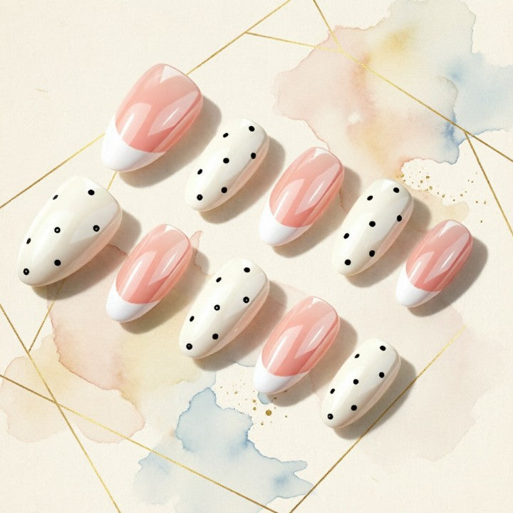 Kunstnägel mit Polka Dots Brehn
