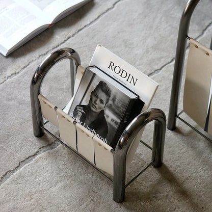 Stilvoller moderner Zeitschriftenhalter