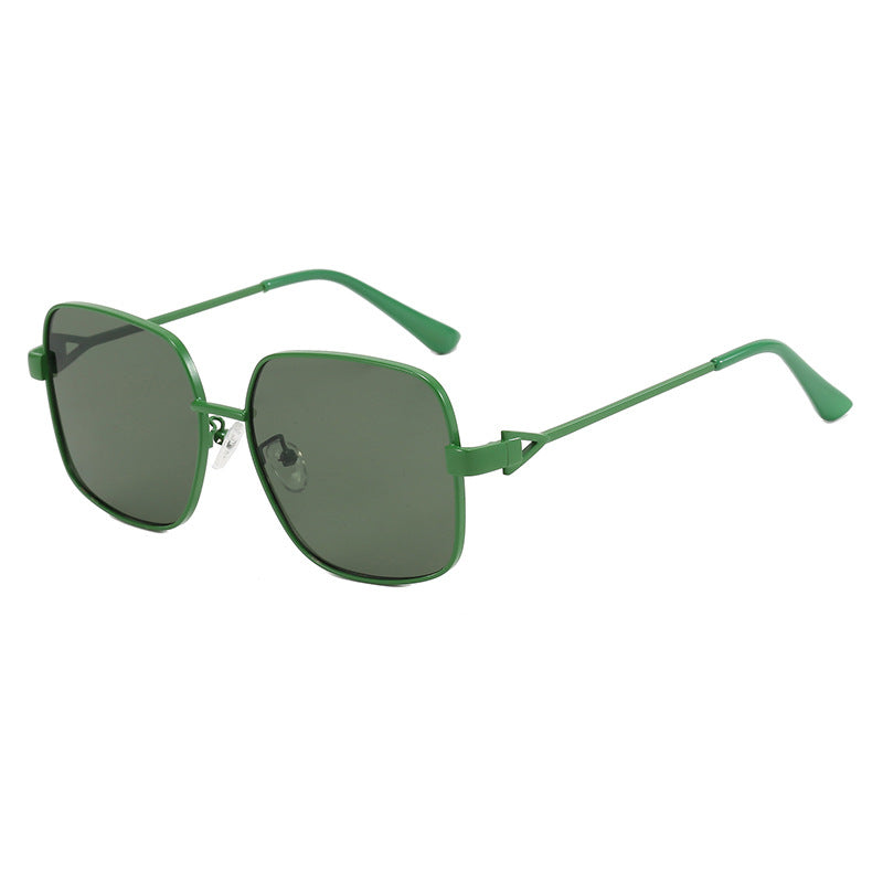 Damen quadratische Sonnenbrille mit modischem und robustem Gestell Brehn