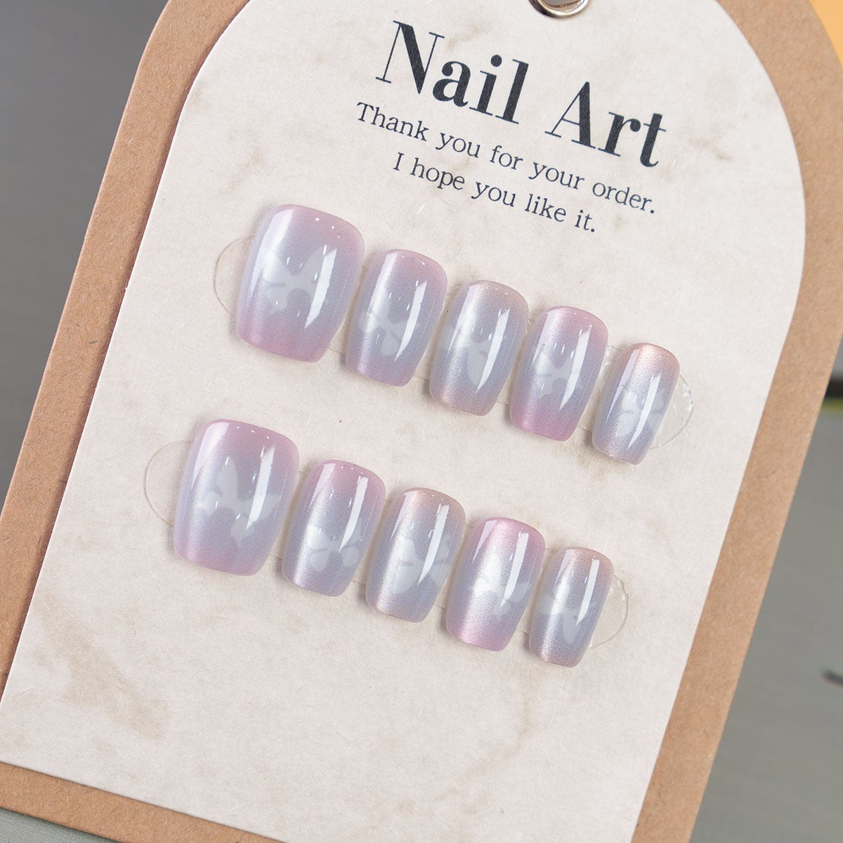 Stylisches Press-On Nail Art Set Brehn