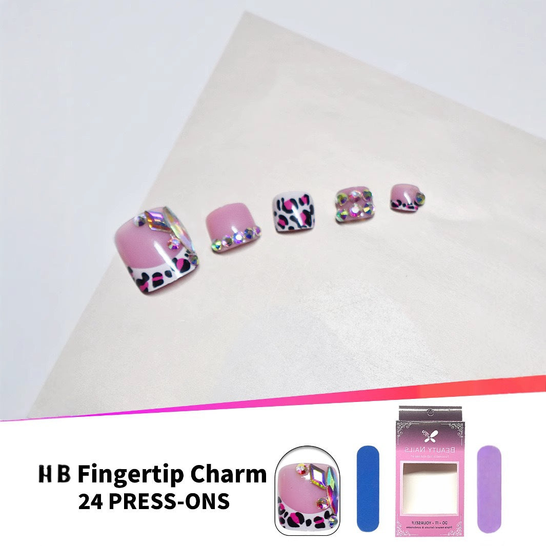 Modischer Press-On Nail Set Brehn