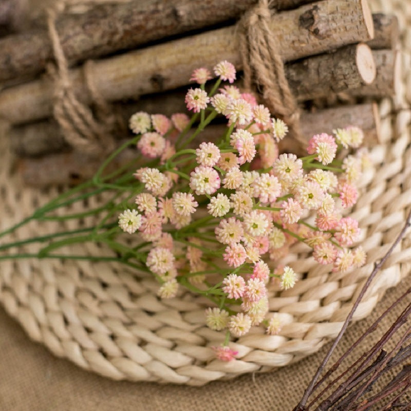 Lebensechtes Gypsophila Blumenbouquet