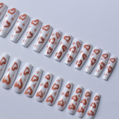 Romantisches Herzmuster-Nagelkunst-Set