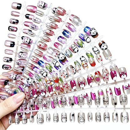 Verspieltes Tiermotiv Nailart-Set zum Aufkleben