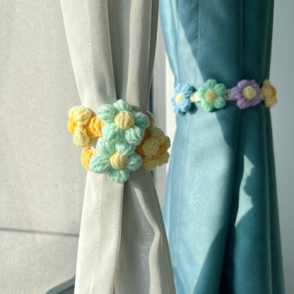 Handgefertigtes gehäkeltes Blumen-Vorhang-Zugband