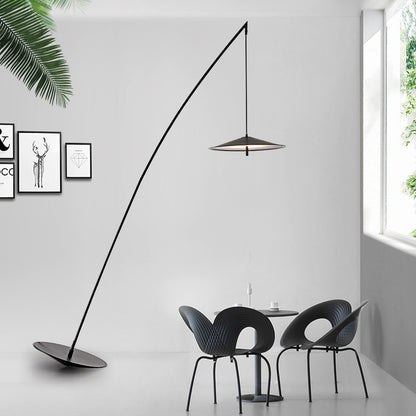 Bogen Stehlampe mit elegantem Design