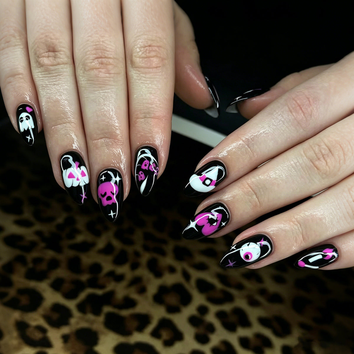 Künstlerische Totenkopf-Themen Press-On Nagelkunst Brehn