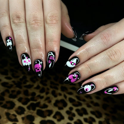 Künstlerische Totenkopf-Themen Press-On Nagelkunst Brehn