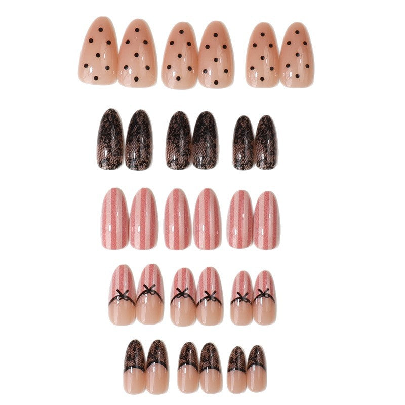 Elegante von Spitze inspirierte Presse-Nagel-Set Brehn