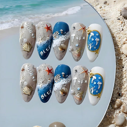 Kunstnagelset mit maritimen Designs und eleganten Verzierungen Brehn