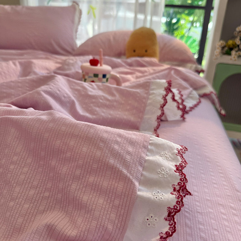 Damen Tagesdecke mit eleganten Spitzenverzierungen und feiner Baumwolloberfläche Brehn