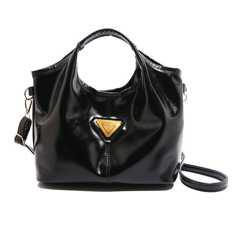 Glänzende Kunstleder-Handtasche