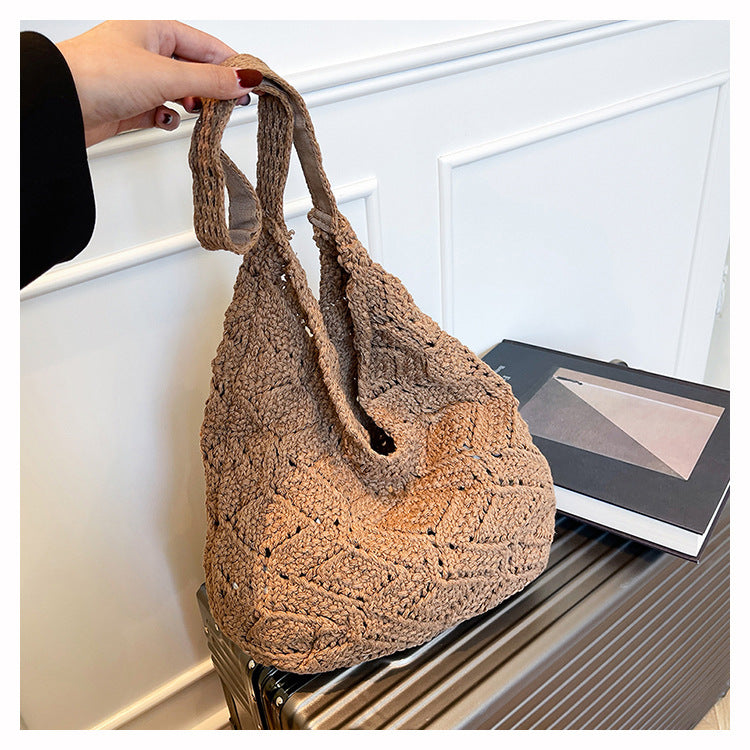 Florale verziertes Häkel-Schultertasche Brehn