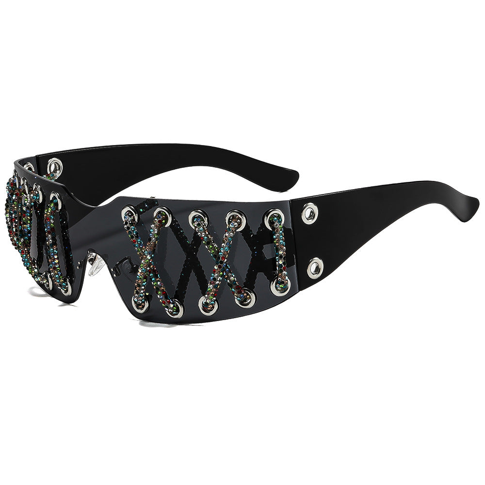Damen futuristische Design-Sonnenbrille mit einzigartigem Dekor Brehn