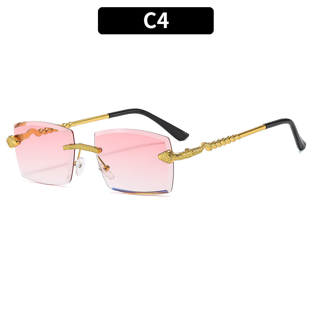 Modische Sonnenbrille mit Schlangendetail