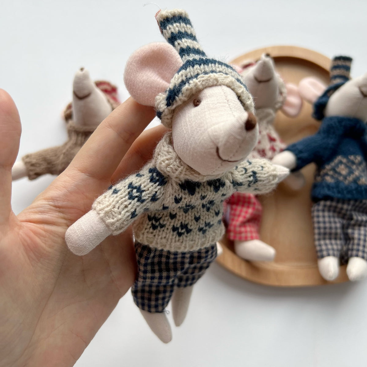 Artisan Leinen Spielmaus Puppe mit Gingham Kleid