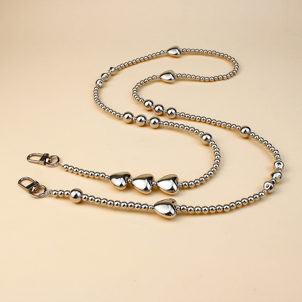 Elegante Halskette aus Mischmaterial Brehn