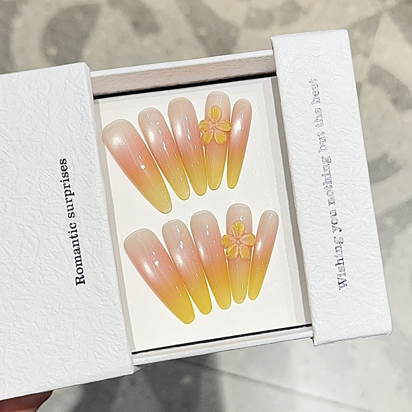 Elegante Kunstnägel mit Romantischem Ombre-Effekt Brehn