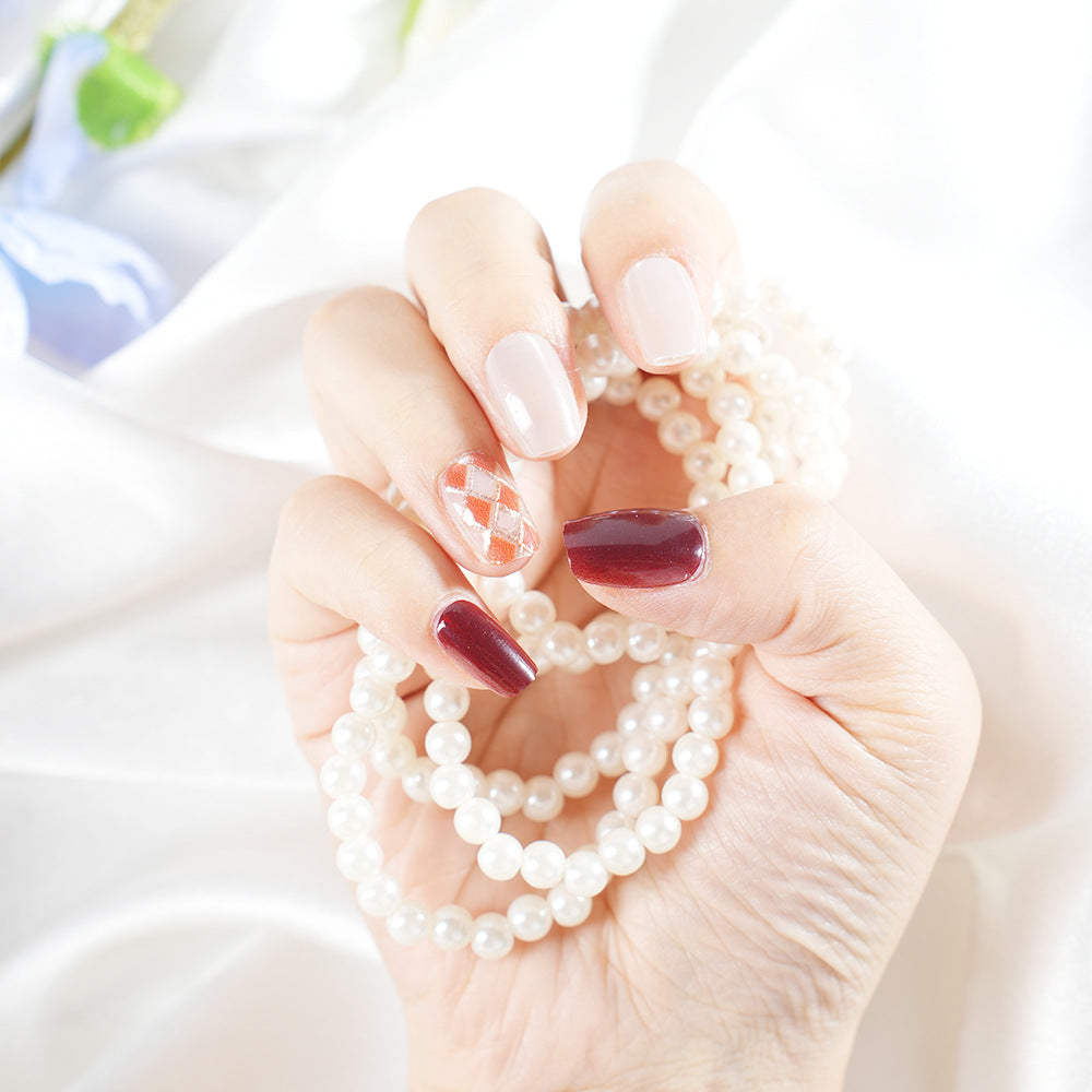 Glamourös Press-On Nail Art Set Brehn