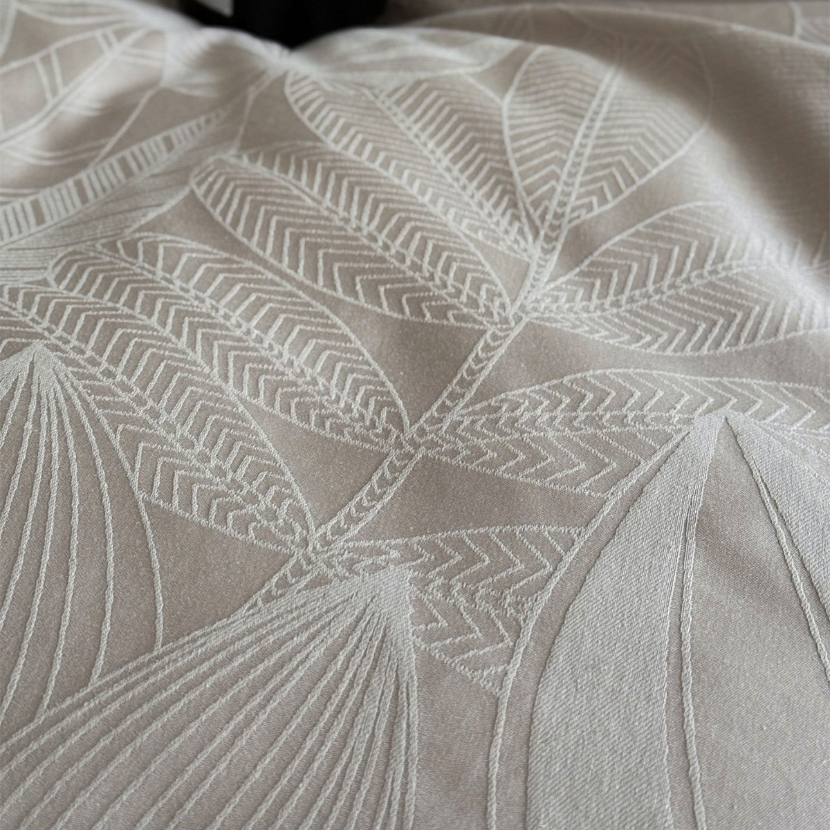 Jacquard Botanische Baumwollsatin Bettbezug Set mit subtilem geprägtem Blattmuster