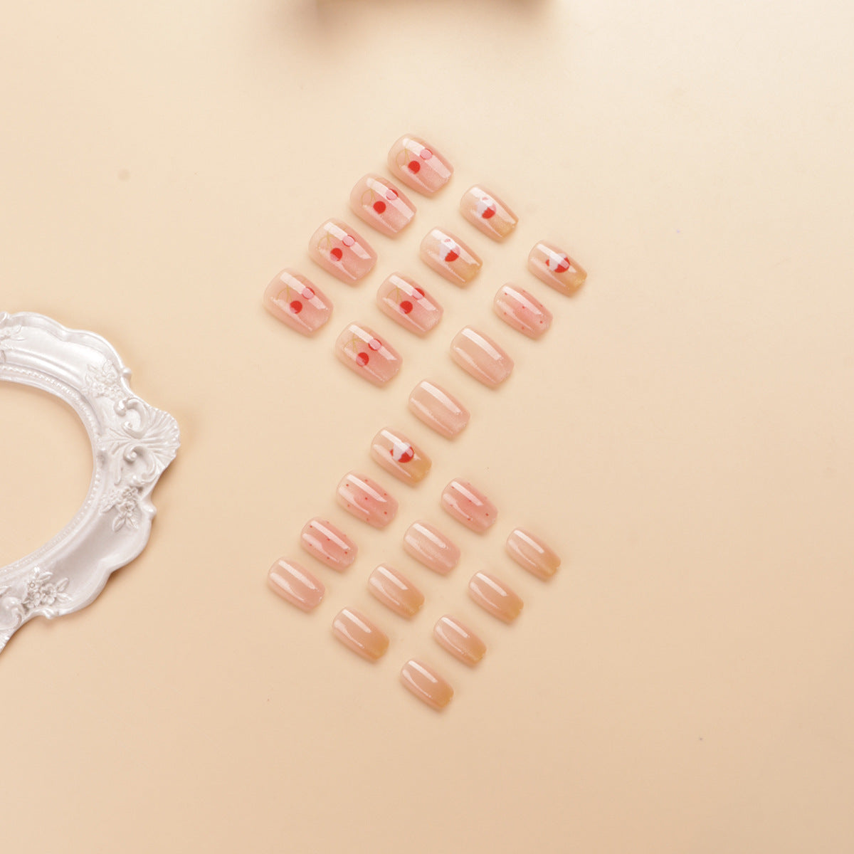 Künstlerische, von Früchten inspirierte Press-On-Nagelspitzen Brehn