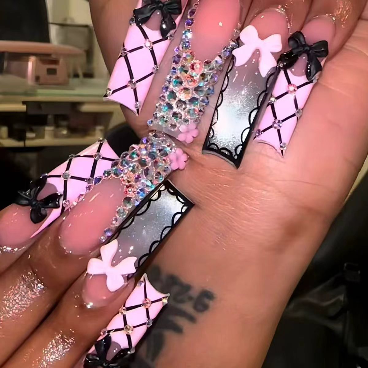 Glamouröse Statement Nagelkunst Extensions Brehn