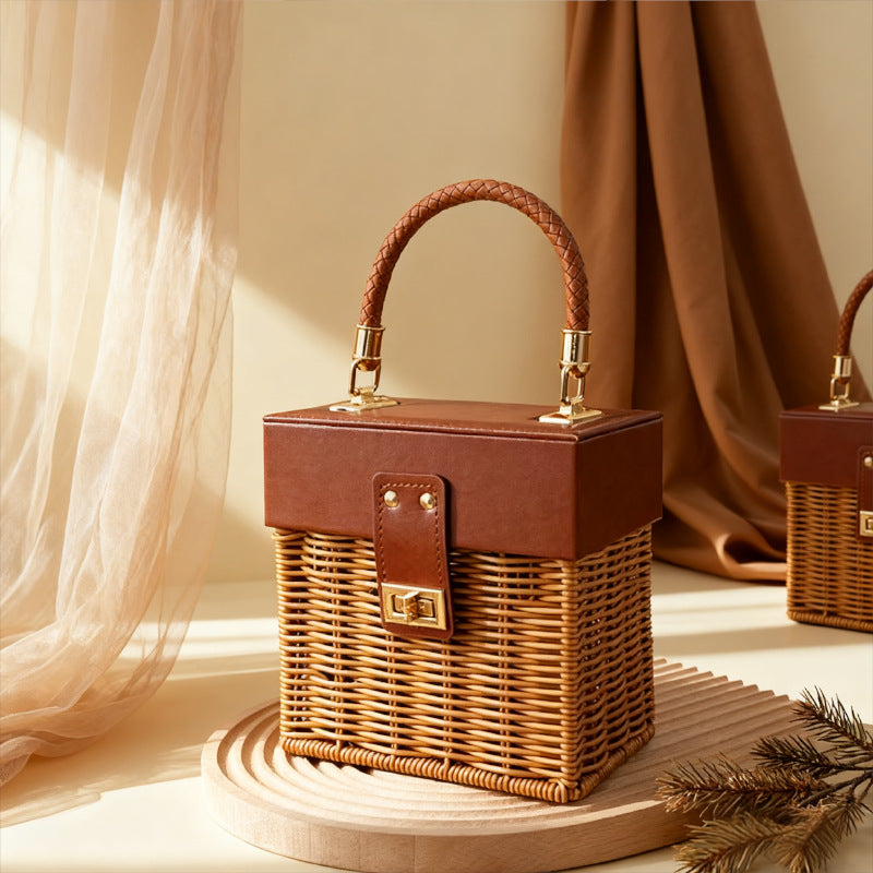 Damen Stilvoller Korb mit elegantem Lederdeckel und geflochtenem Design Brehn
