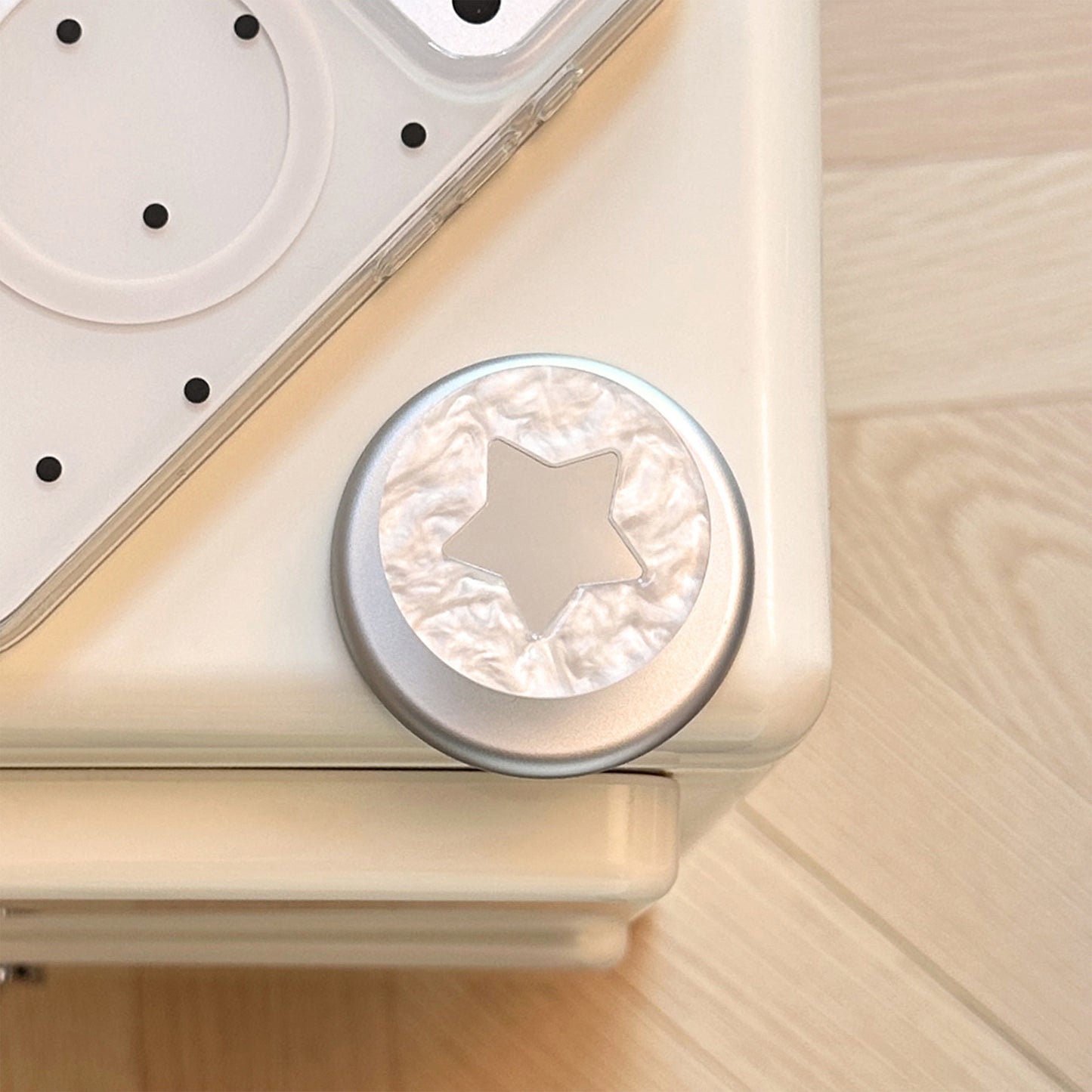 Smartphone Halter im stilvollen Sternendesign Brehn