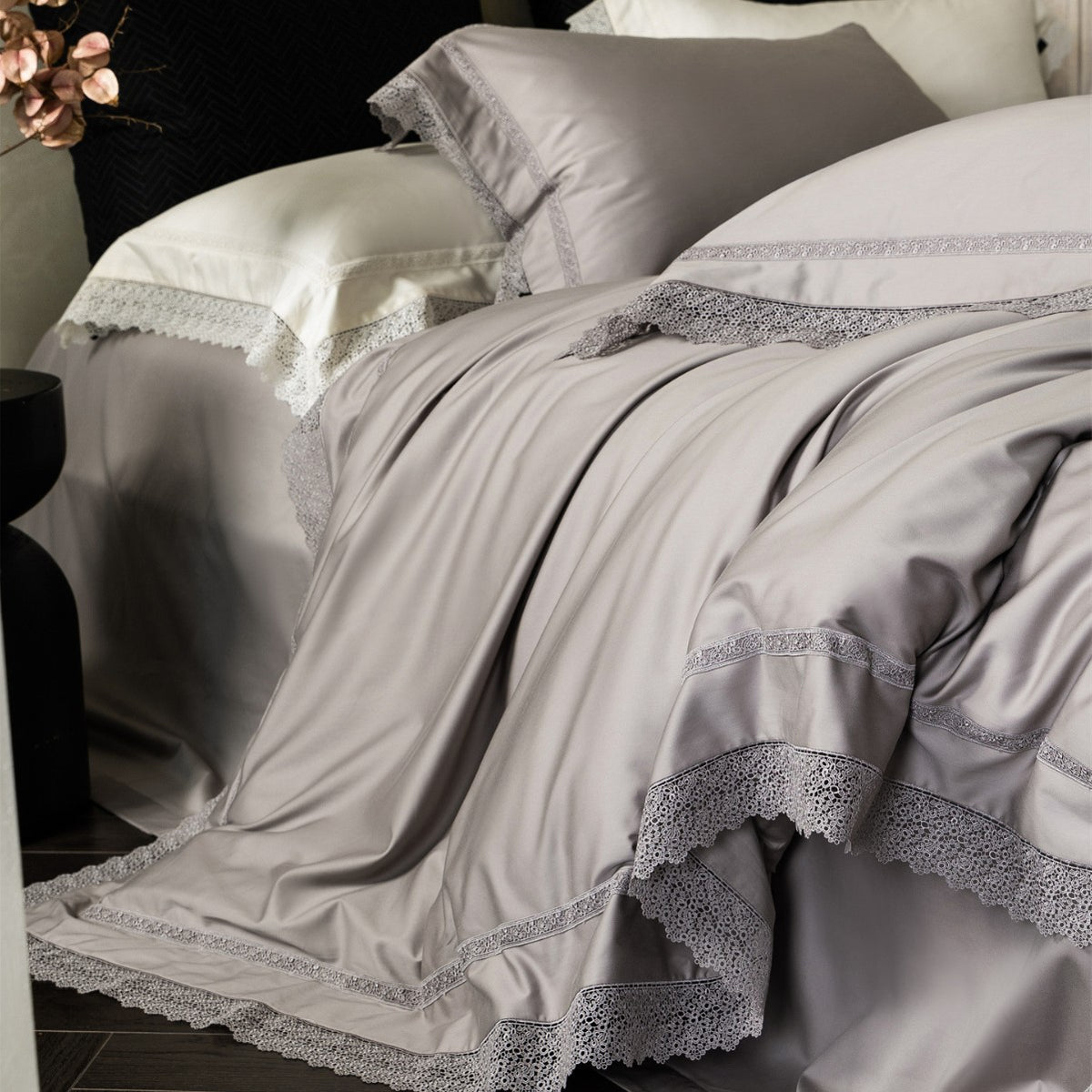Luxuriöses Baumwollsatin Bettbezug-Set mit Spitzenkante