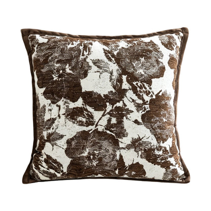 Dekoratives Kissen mit floralem Print