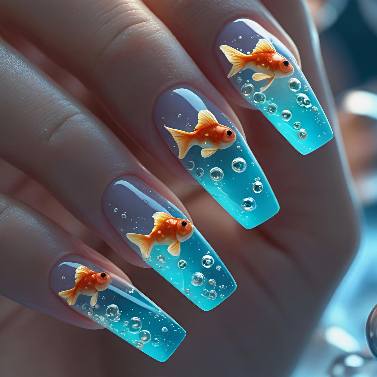 Kunstnageldesign mit Goldenen Fischen Brehn