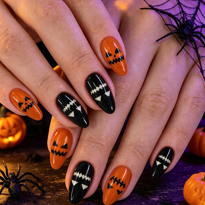 Halloween-Themen Stiletto-Nagelkunst Brehn