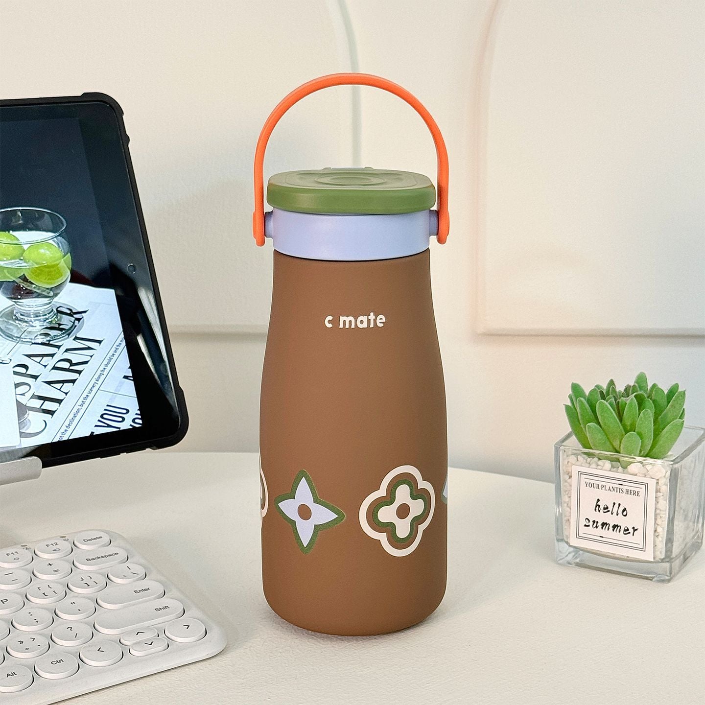 Damen Isolierte Trinkflasche mit praktischem Trageriemen Brehn