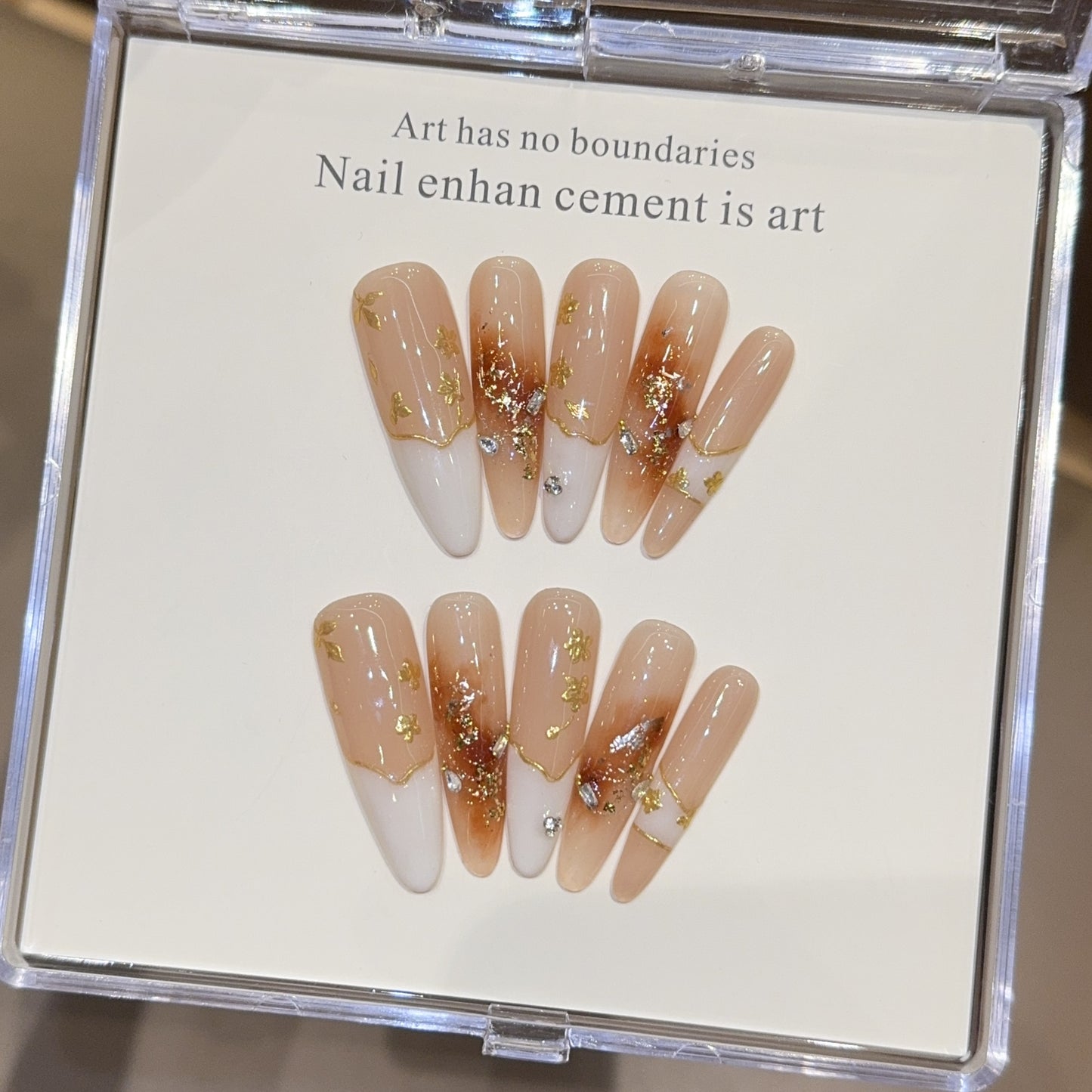Kunstnägel mit Edlen Akzenten Brehn