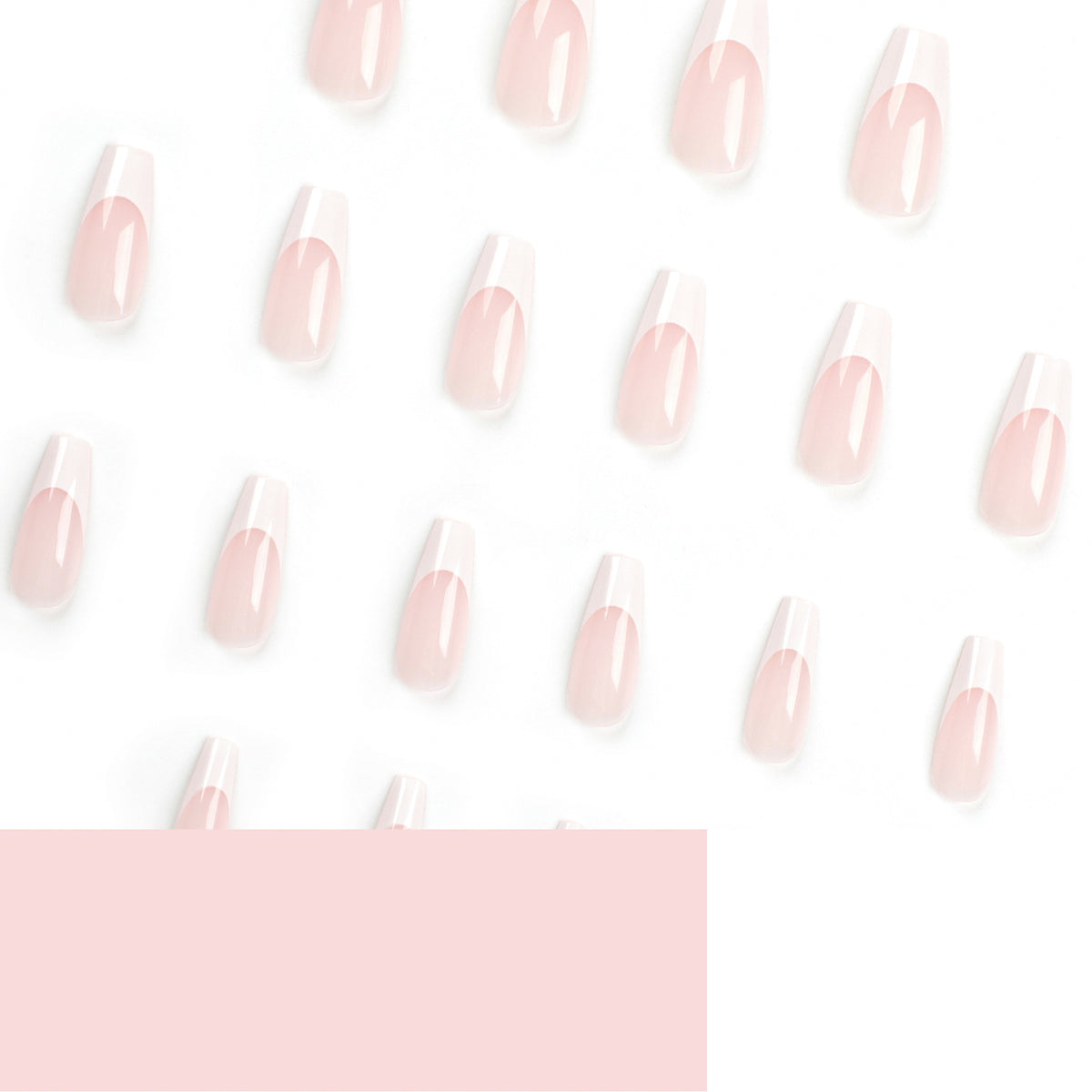 Kunstvolle Nagelverlängerungen mit durchscheinendem French-Tip Brehn