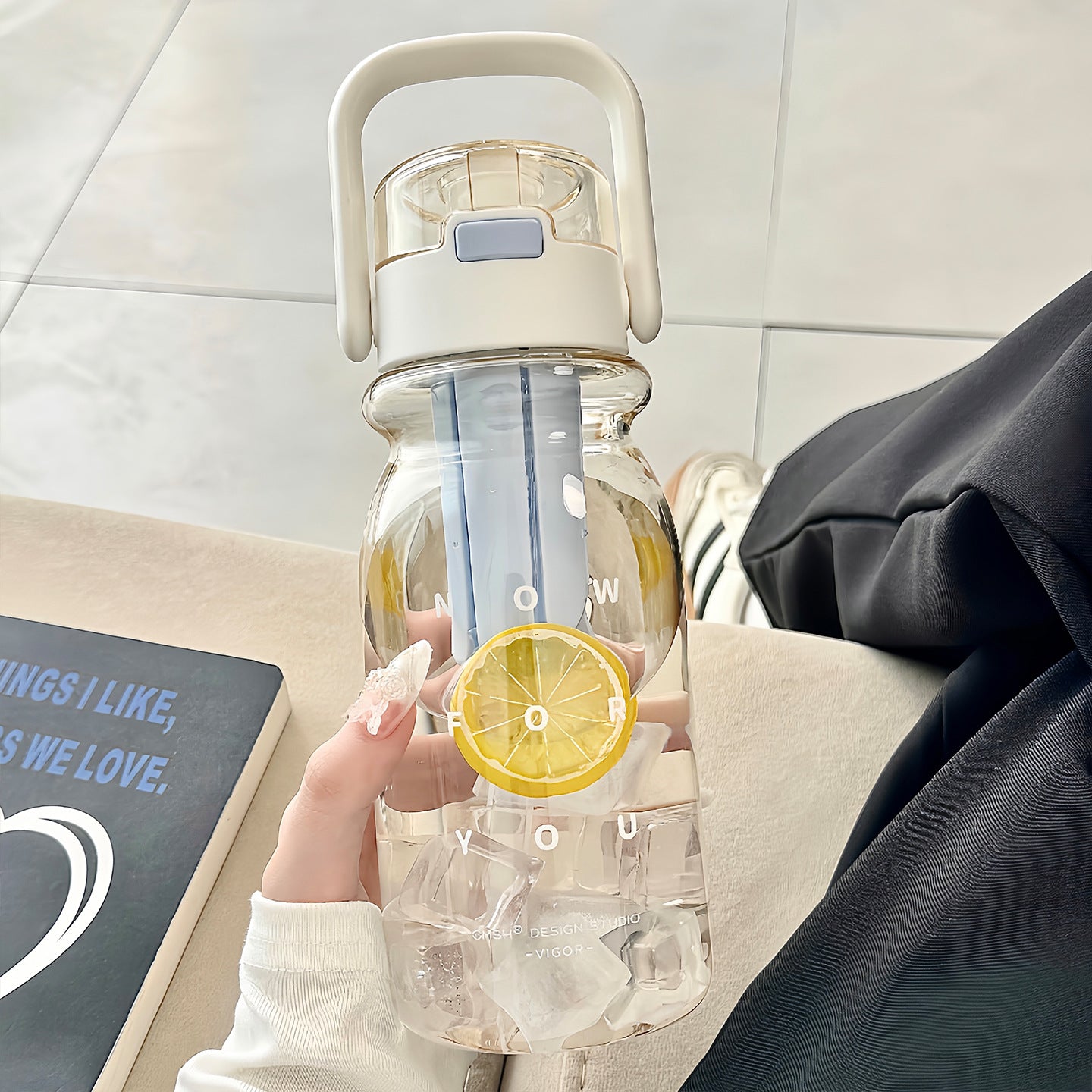 Damen Trinkflasche mit frischem Fruchtinfusionssystem Brehn