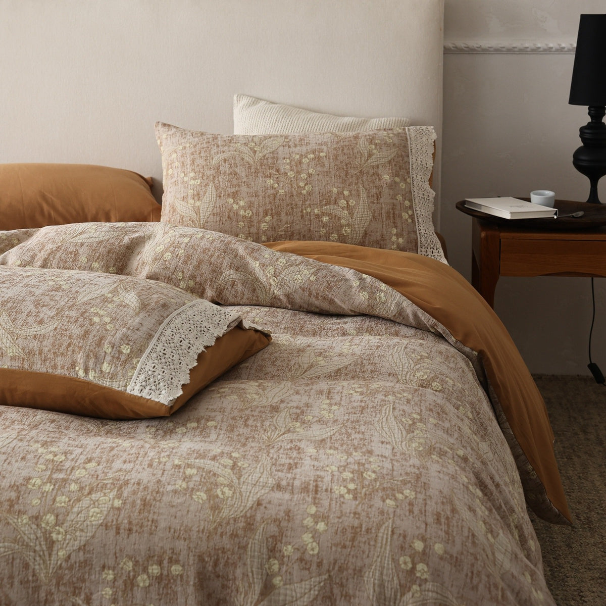 Florales Jacquard Bettbezug-Set mit Häkelspitzenbesatz