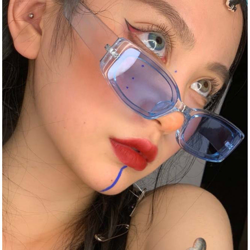 Damen modische Sonnenbrille im futuristischen Transparentdesign Brehn
