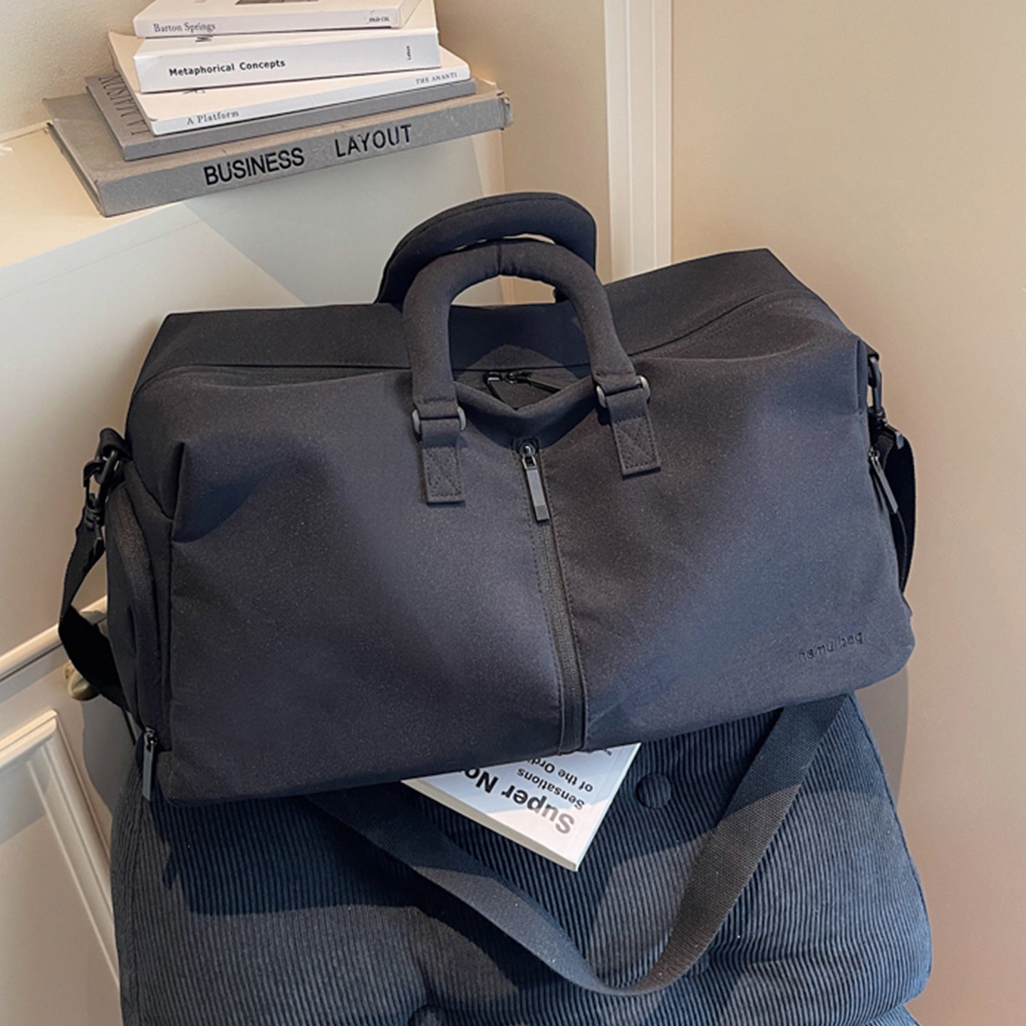 Moderne Reisetasche mit Vielseitigen Trageoptionen Brehn