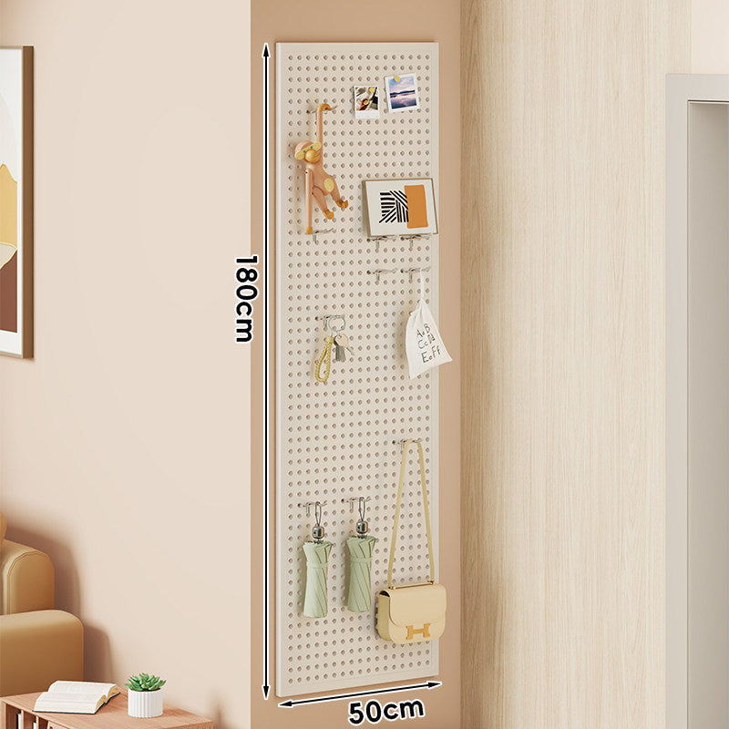 Wandmontiertes Lochplatten-Organisationspaneel mit modularen Haken