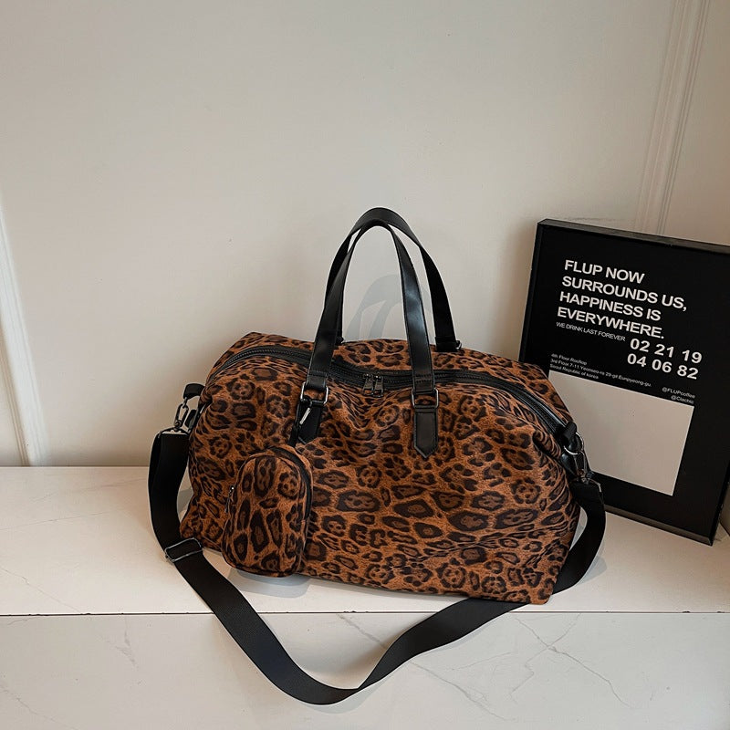 Wochenend-Reisetasche Im Modischen Leopardenmuster Brehn
