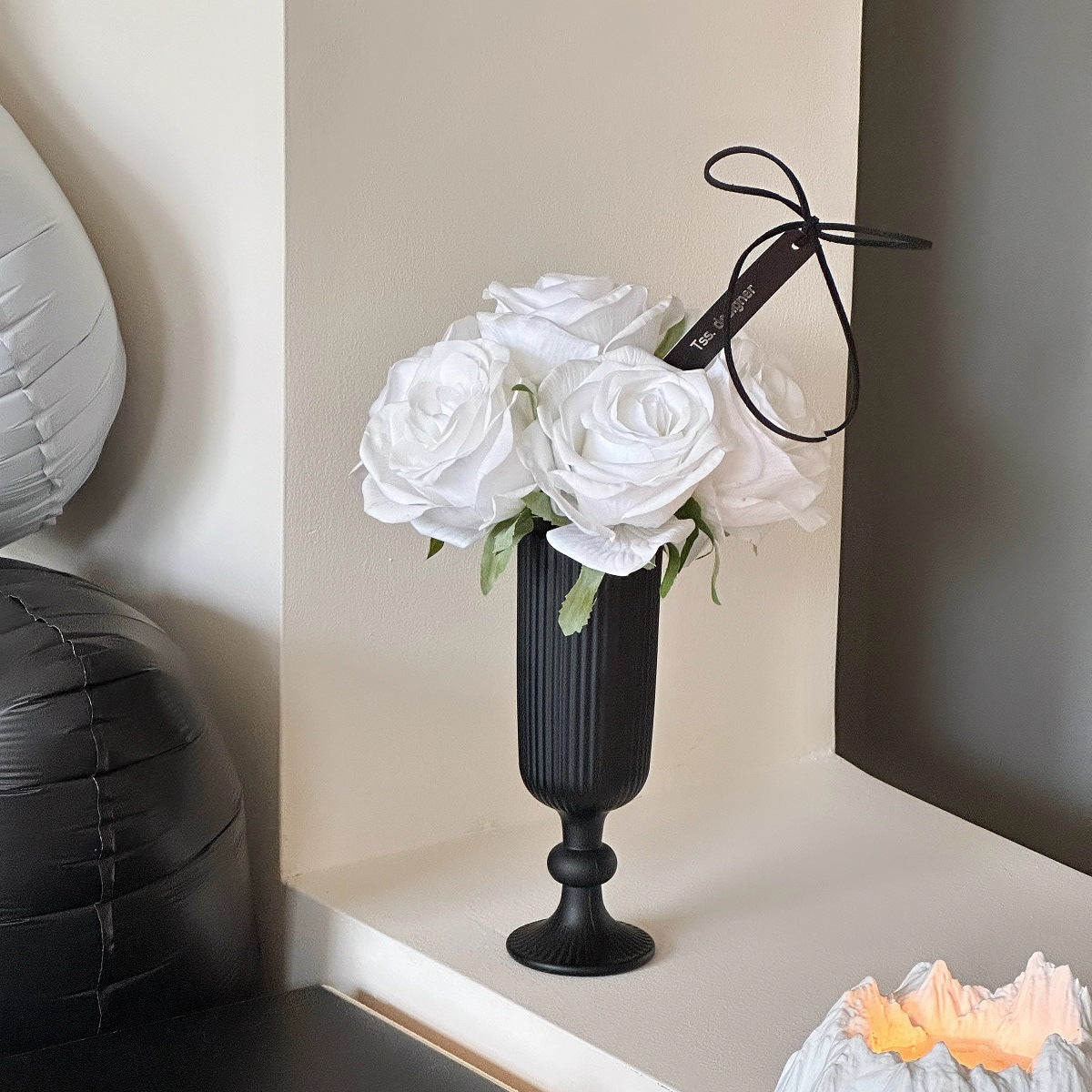 Elegante Kunst-Rosenblumen Arrangement