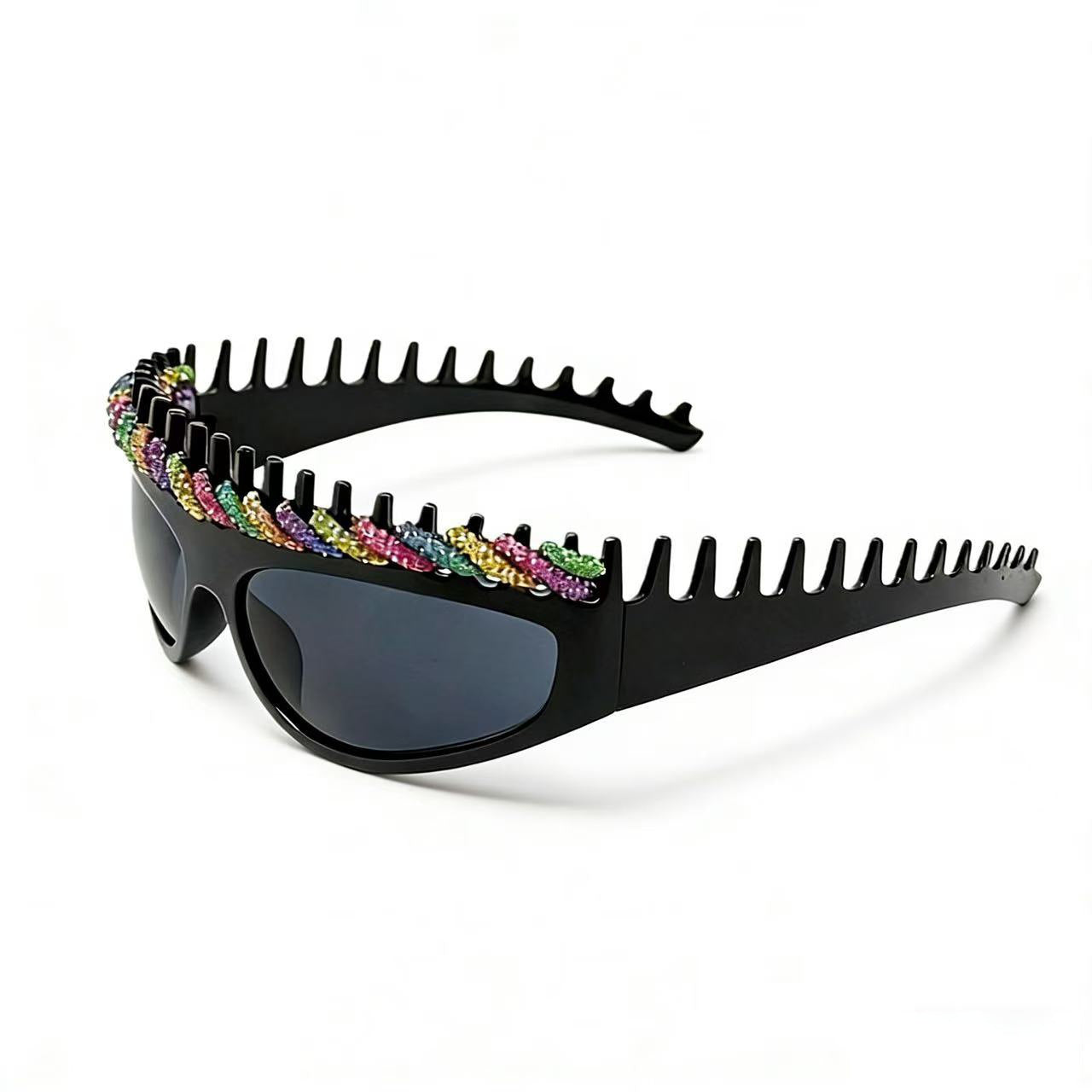 Damen Sportliche Sonnenbrille mit kunstvollem Design und funkelnden Akzenten Brehn